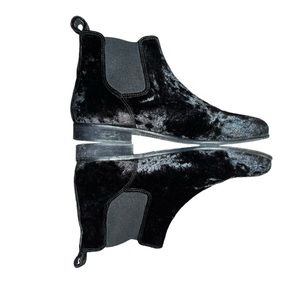 Urban Outfitters Velvet Chelsea Boots Size 9